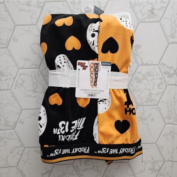Nwt Women's Plus Size Friday the 13th Halloween Plush Sleep Pants - Picture 2 of 9